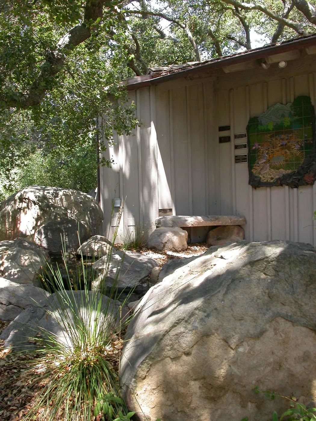 Gion Bench at Information Kiosk (Bench #5)