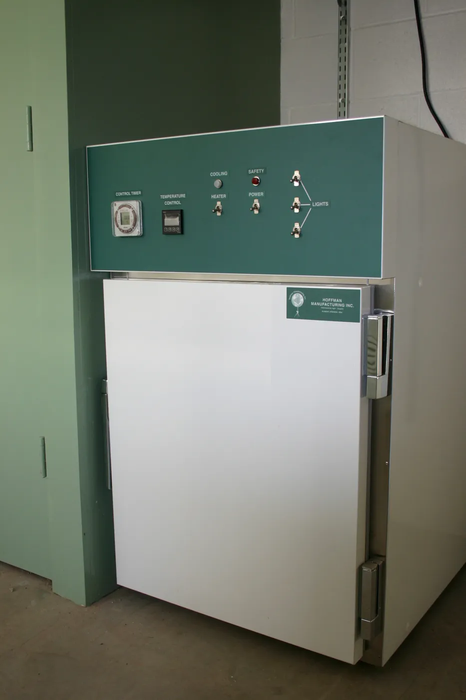Growth chamber at the Hort Unit