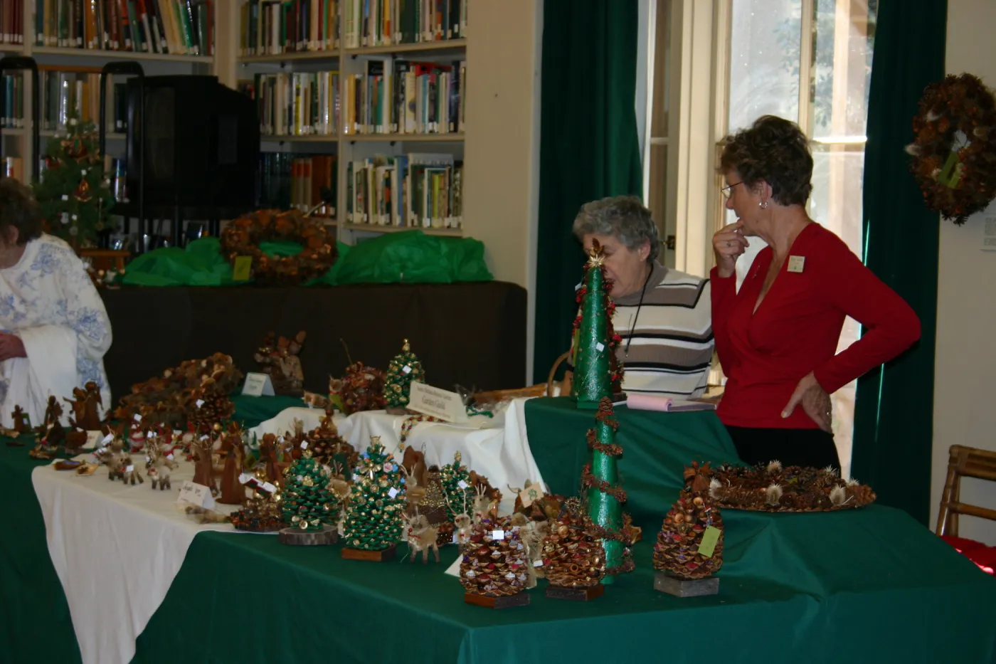 Holiday Marketplace, 2006, Garden Guild items
