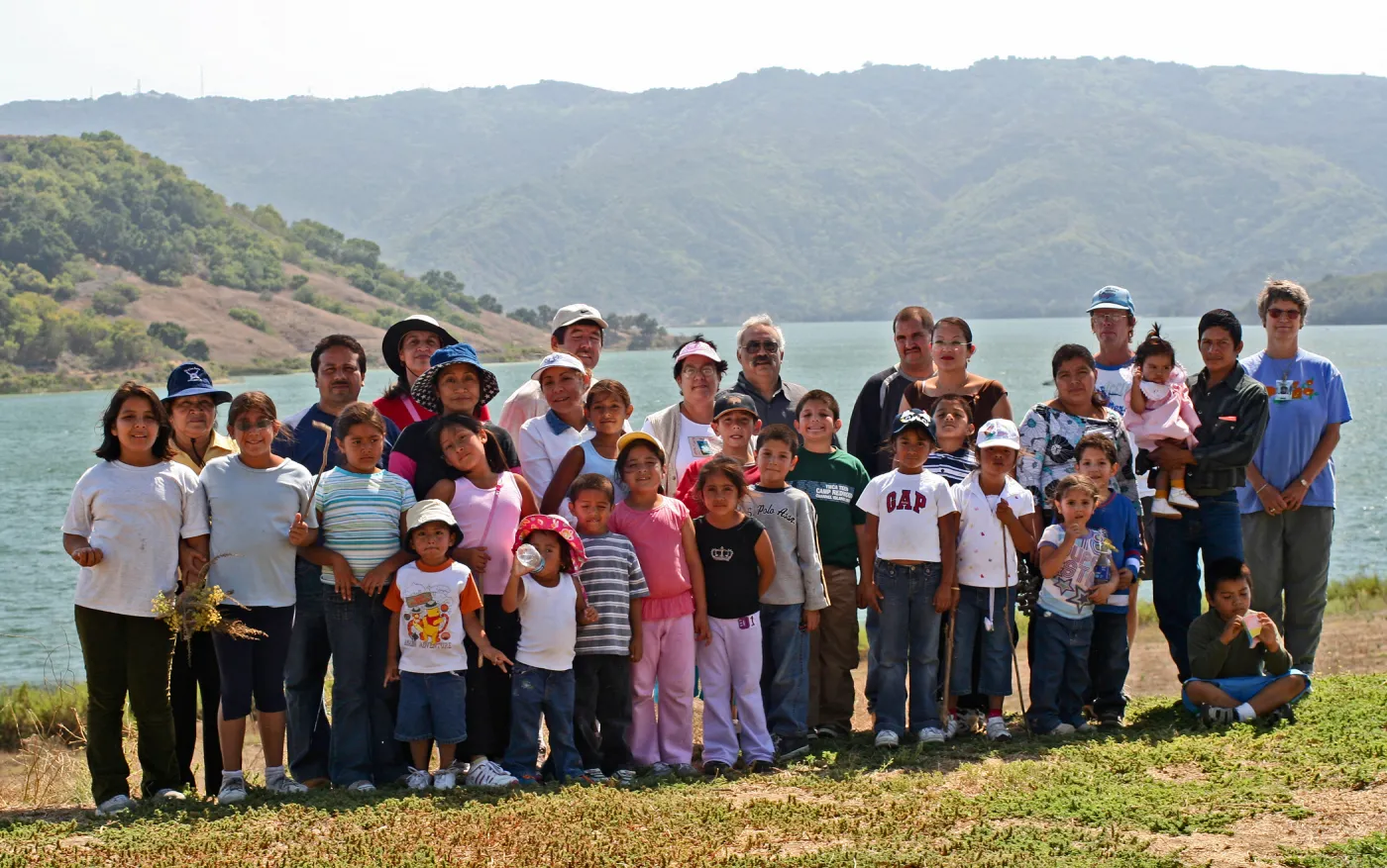 Adams & McKinley School group photo, Lake Casitas, SBBG education tours, 2005-2006