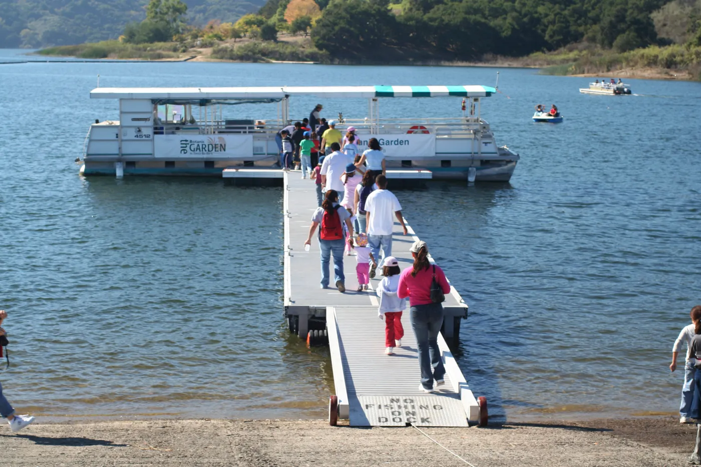 SBBG boat, Lake Casitas, SBBG education tours, 2005-2006