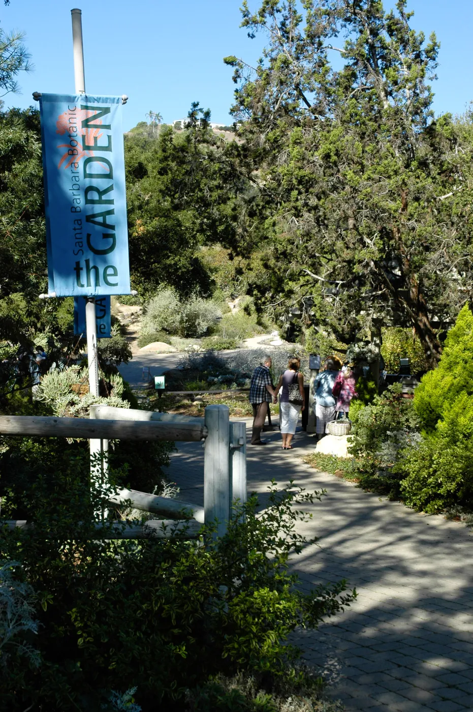 visitors at the Garden Entrance, SBBG Community Free Day, October 16 2011
