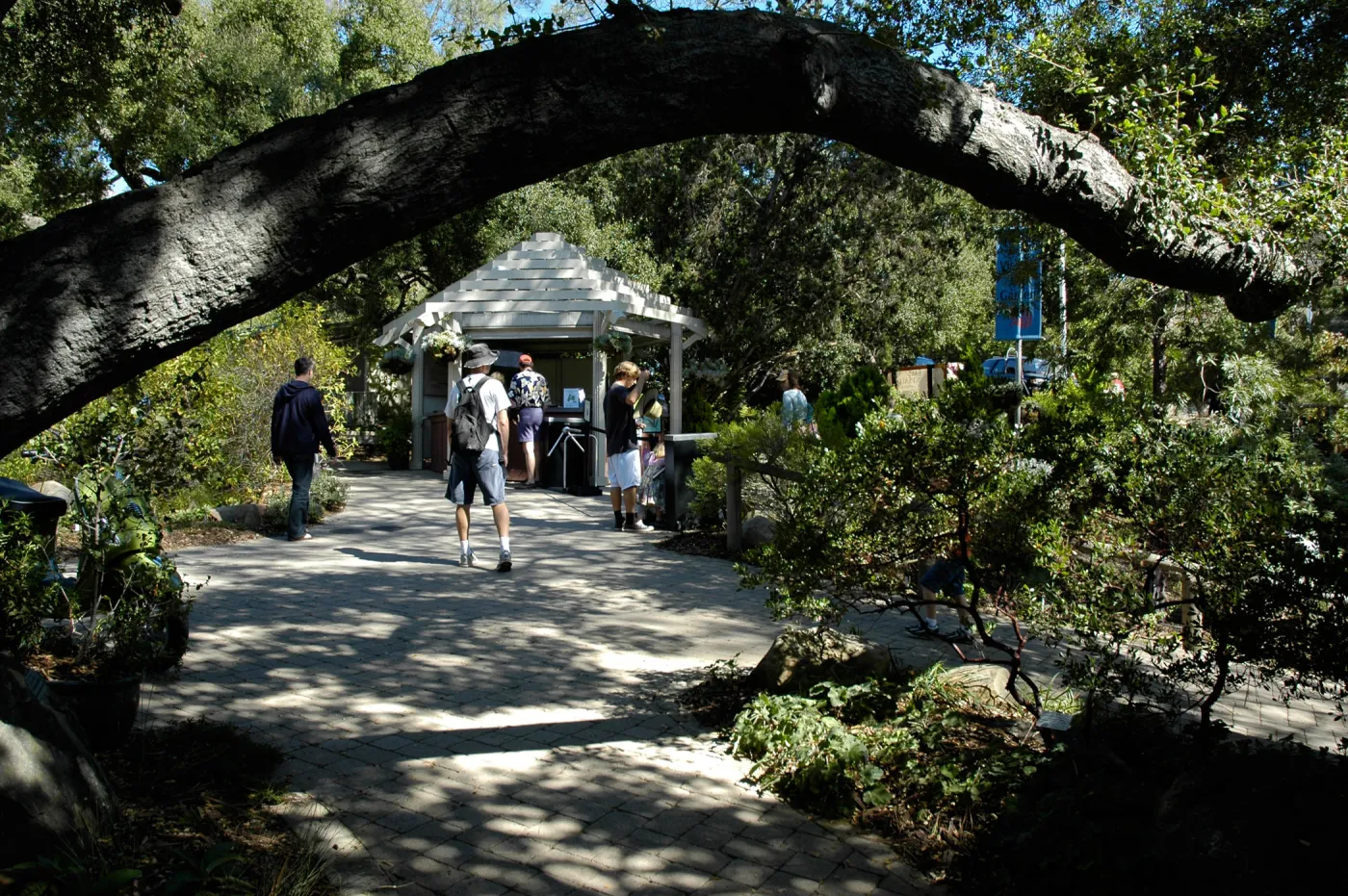 visitors at the Garden Entrance, Community Free Day, October 2011