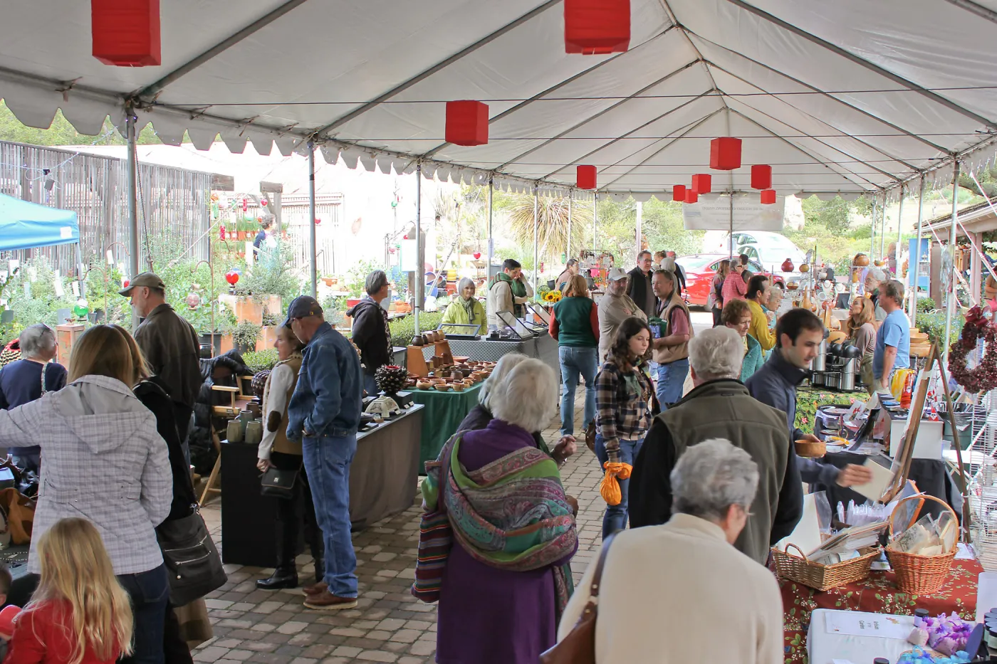 2013 Holiday Marketplace