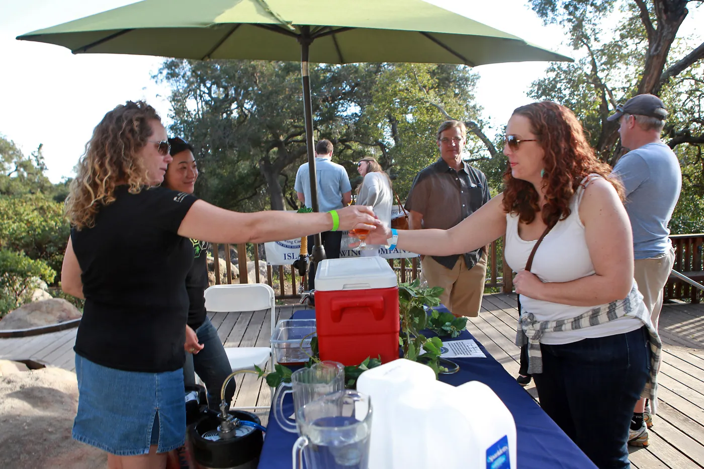 Santa Barbara Beer Garden Event, Island Brewing, Jena Jenkins and Wendy pouring