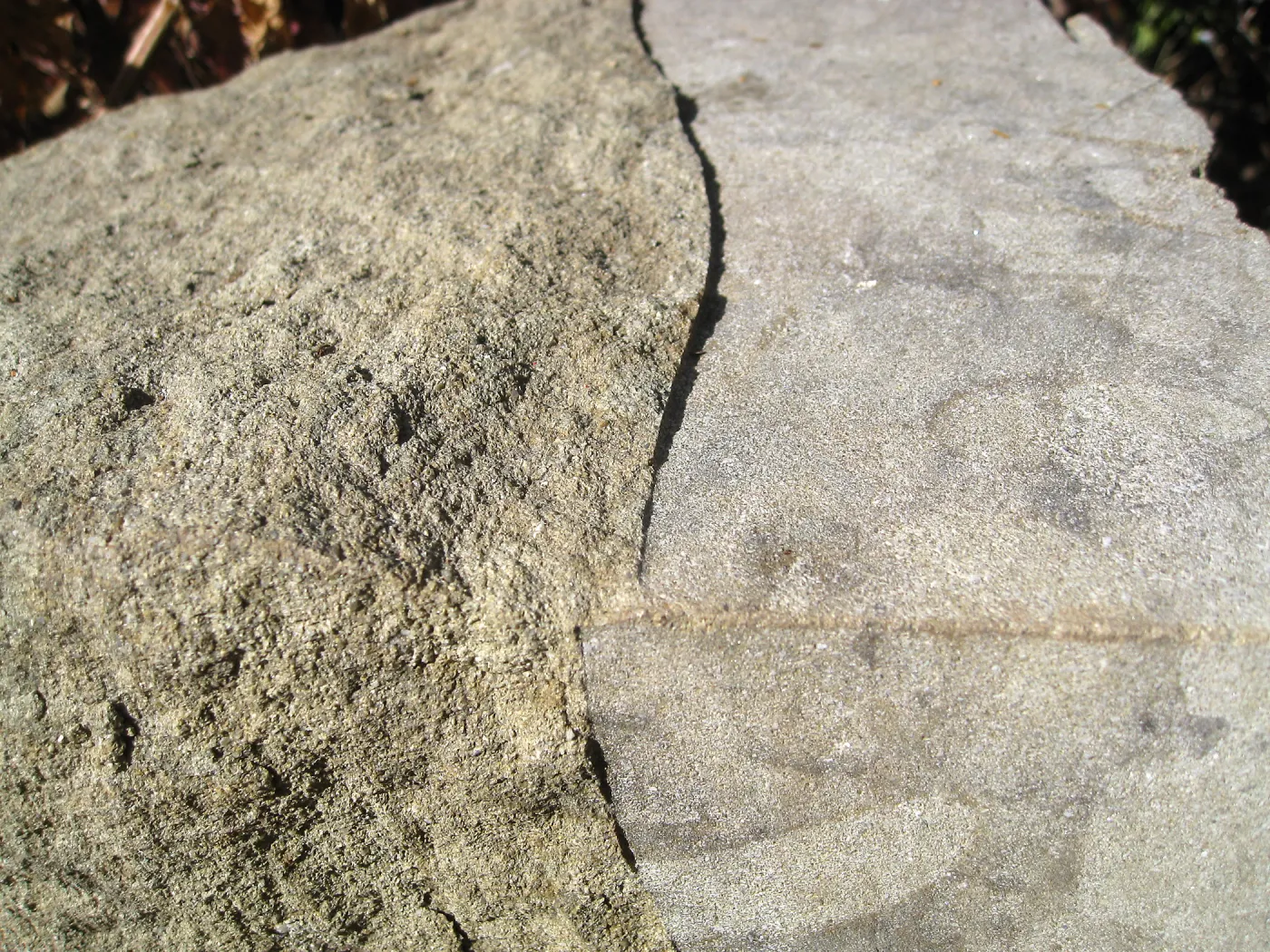 Rock exfoliating, Campbell Trail