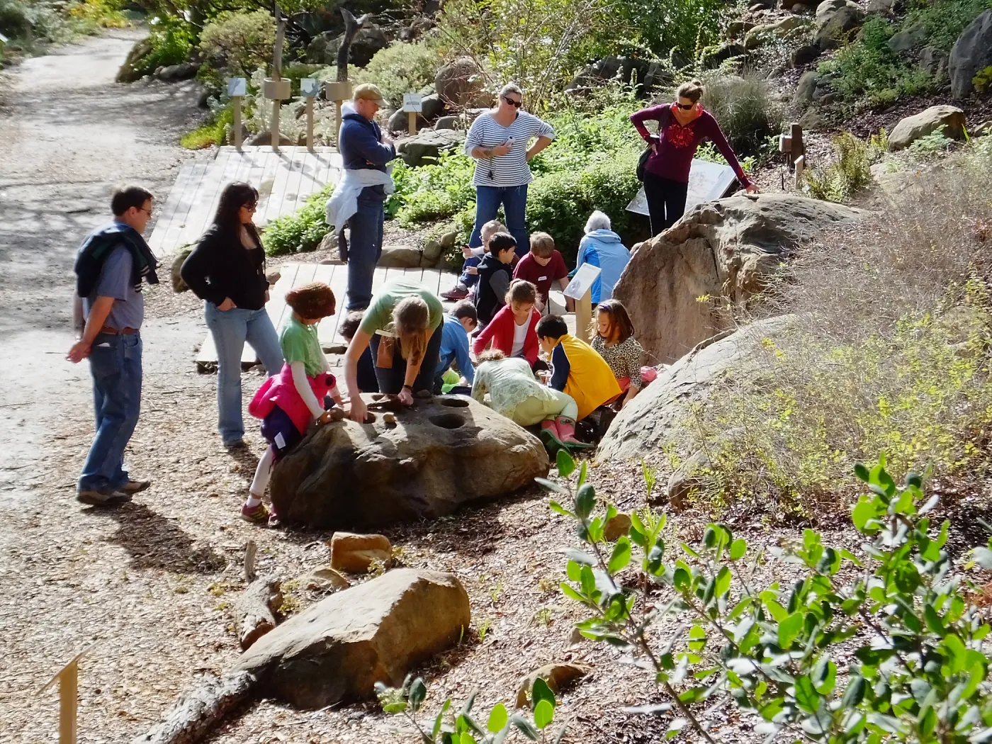 3rd graders from Hope School, Chumash Uses of Native Plants Tour