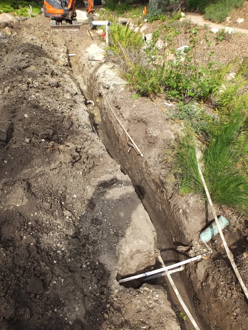 Arroyo sewer line construction