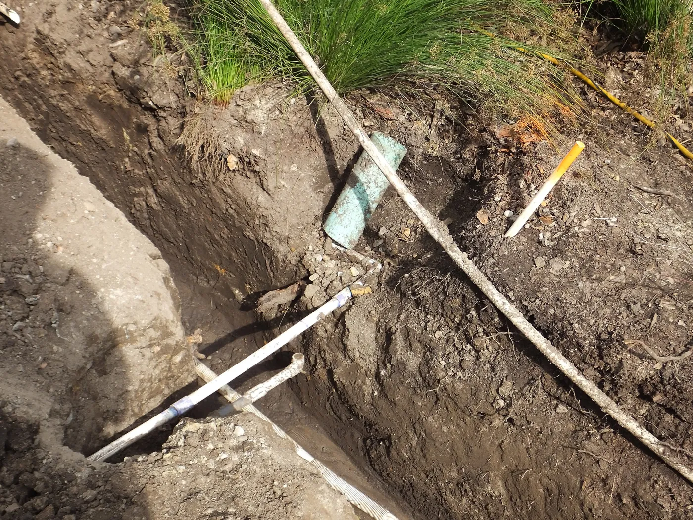 Arroyo sewer line construction