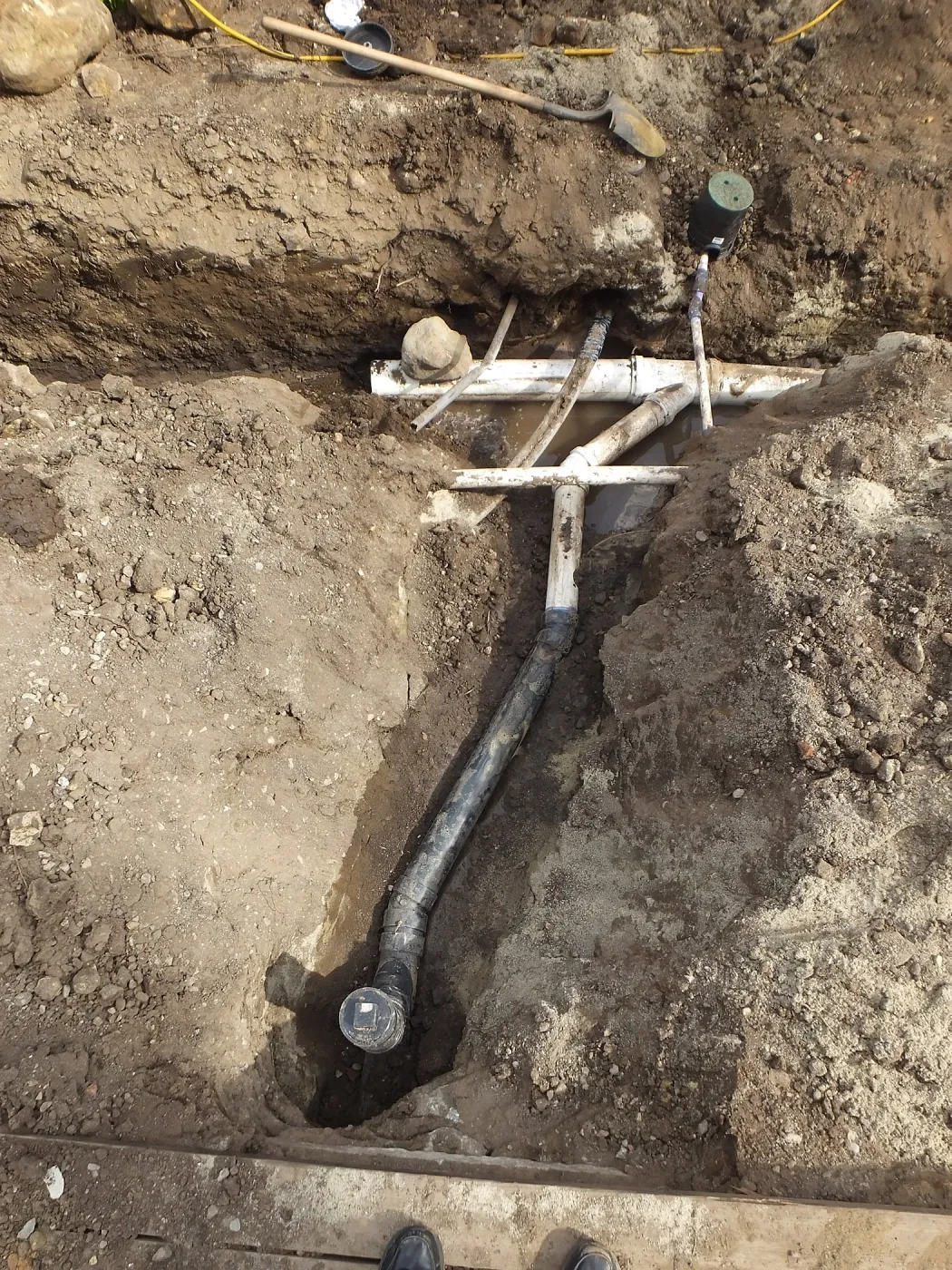Arroyo sewer line construction