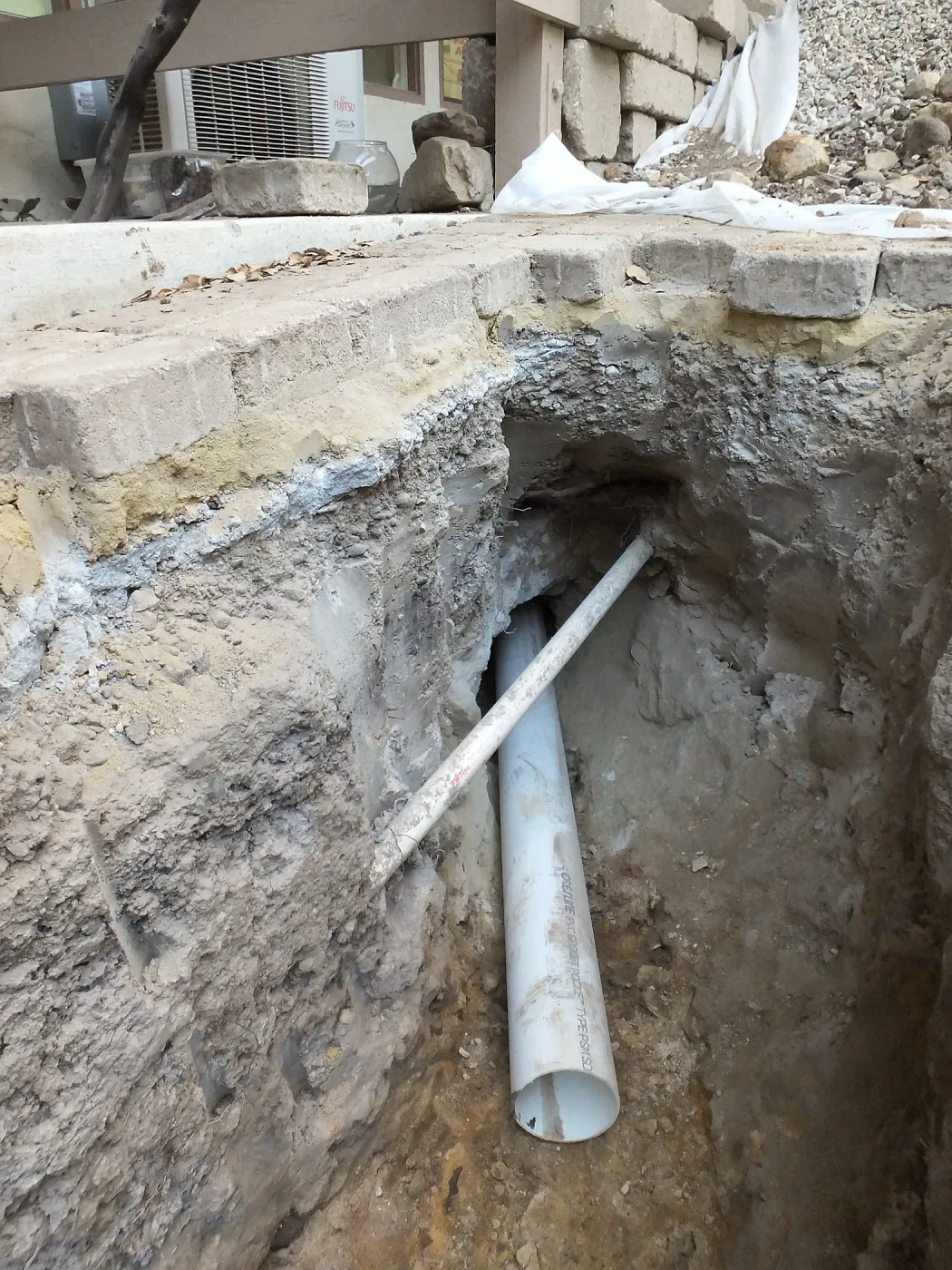 Arroyo Sewer Line Construction