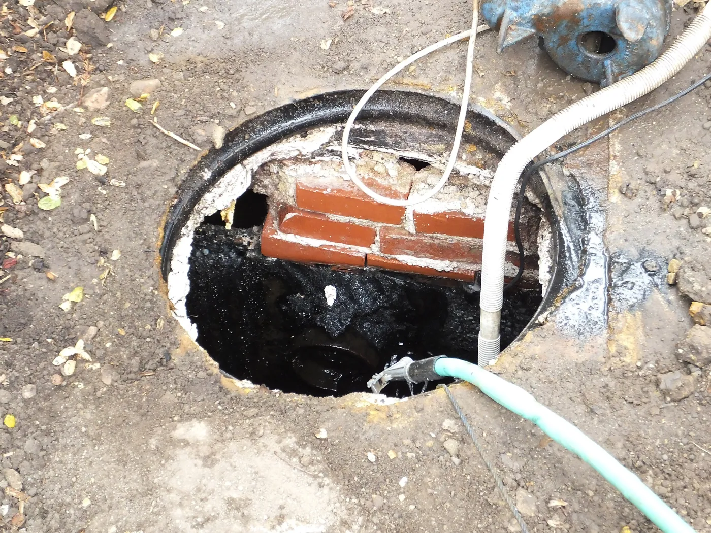 Arroyo Sewer Line Construction-septic tank below herbarium to be abandoned