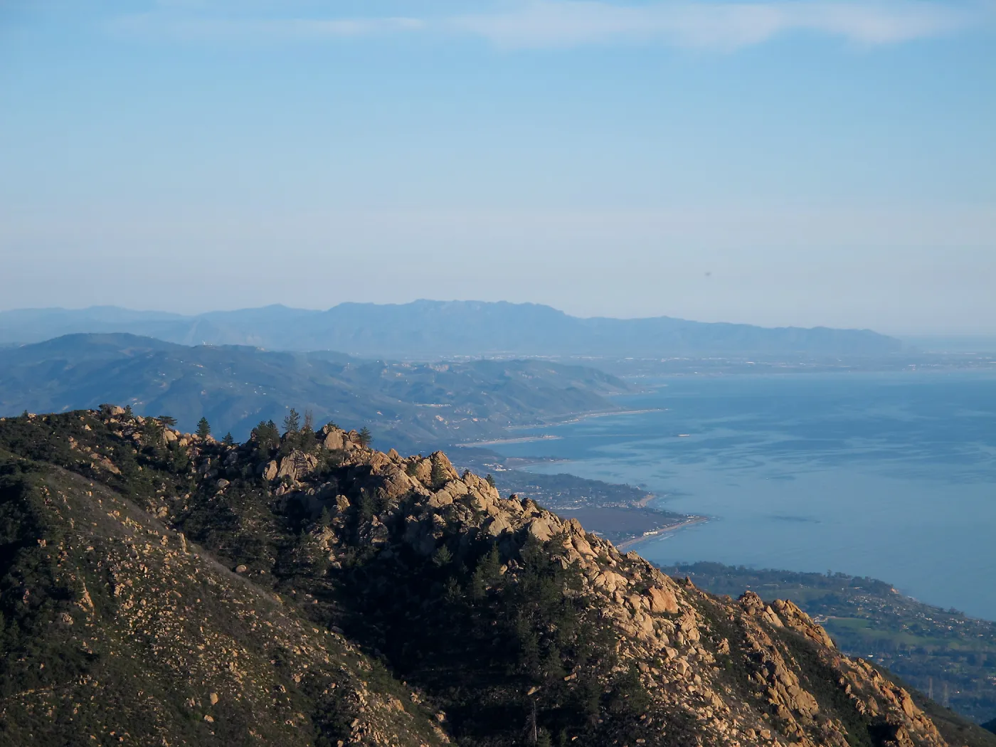La Cumbre Peak: Sunset on the Sandstone day trip , View from La Cumbre Peak looking east 