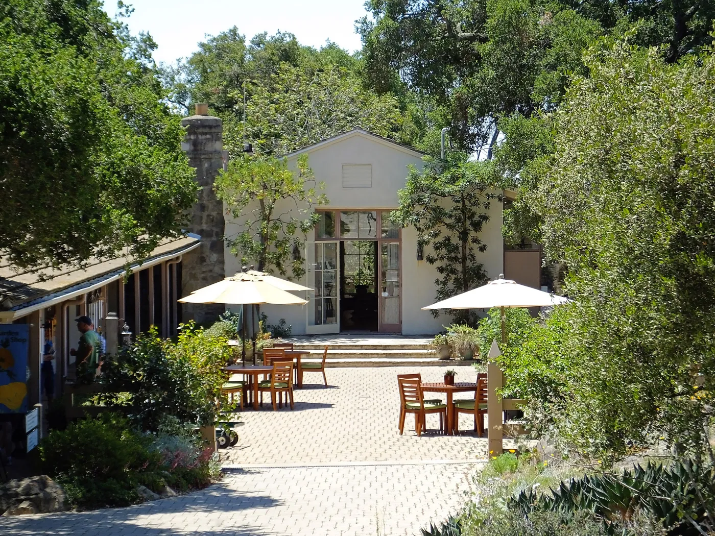 Blaksley Library and Courtyard
