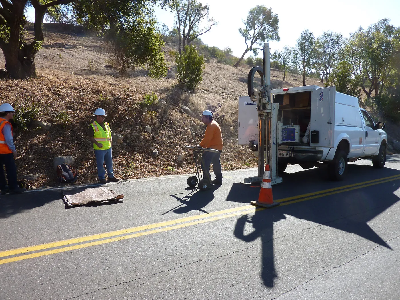 Sewer Crew on Mission Cyn Rd