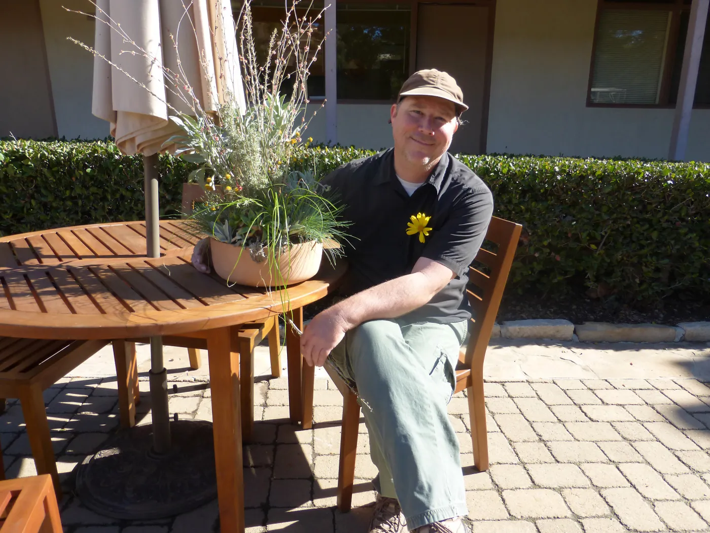 Bruce Reed, winner of the Santa Barbara County Horticultural Society Bouquet of the Year Award 