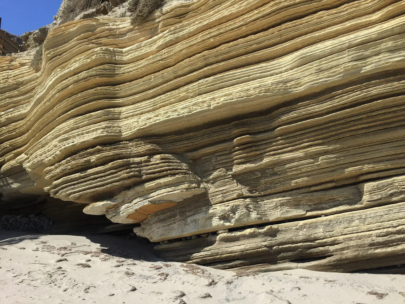 Santa Rosa Island Trip, Rock along beach