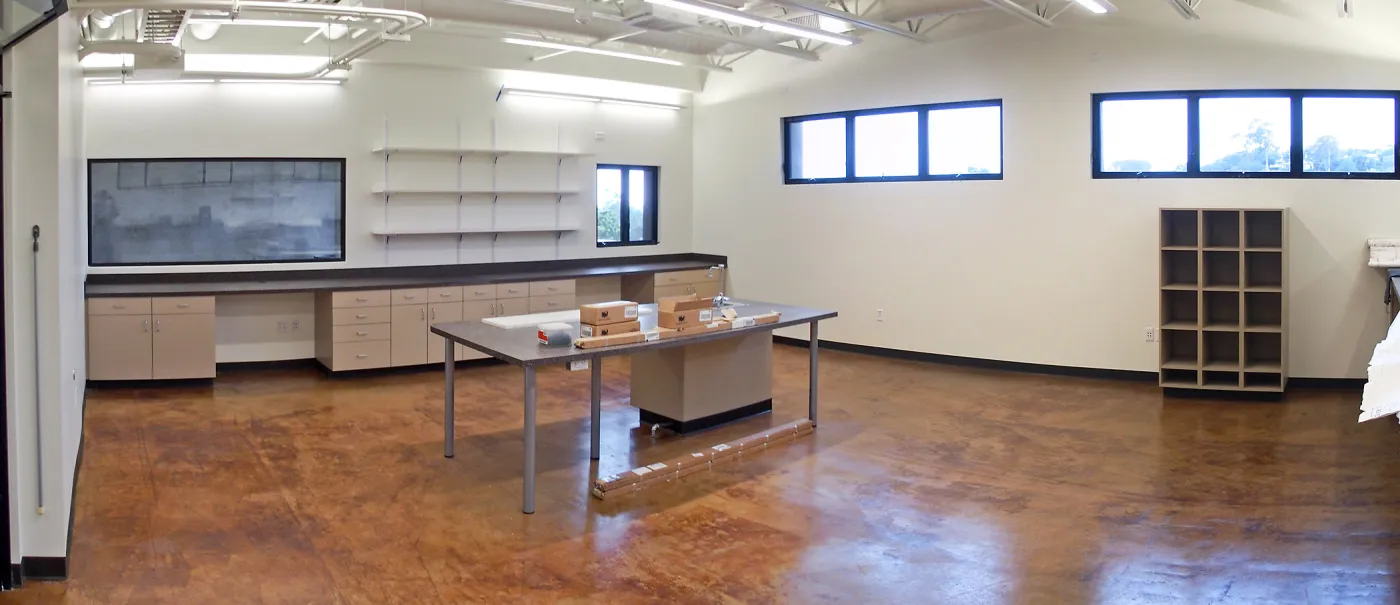 Pritzlaff Conservation Center construction, multipurpose lab