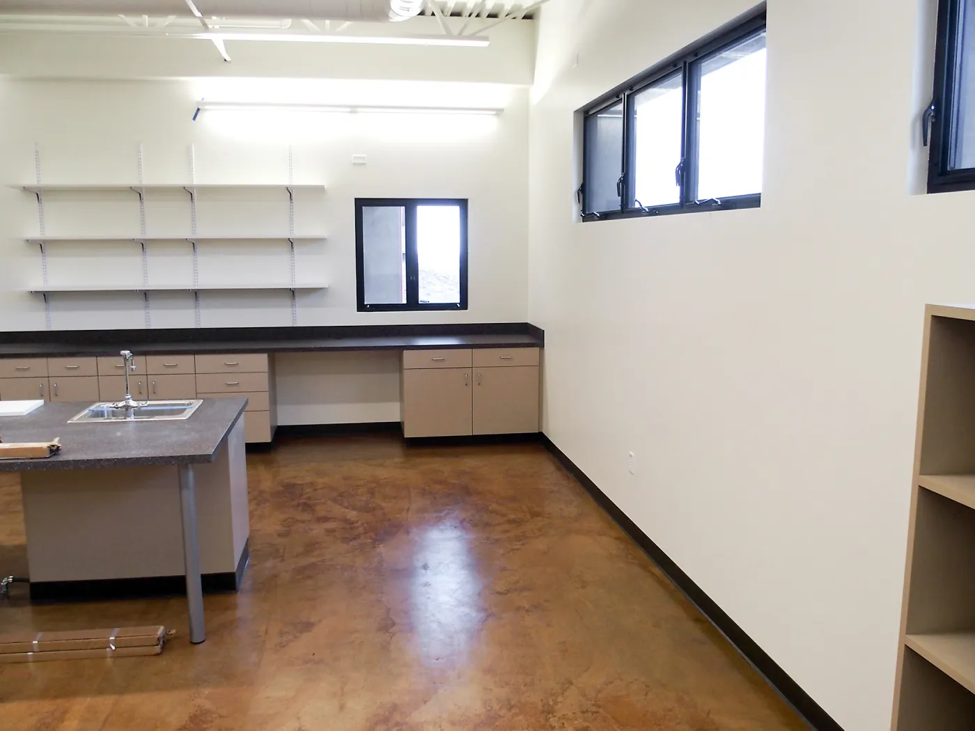 Pritzlaff Conservation Center construction, multipurpose lab