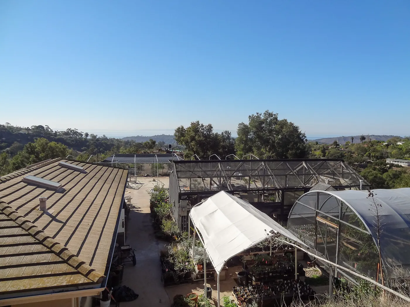 Construction at the Hort Unit, SBBG staff install the new shade structure