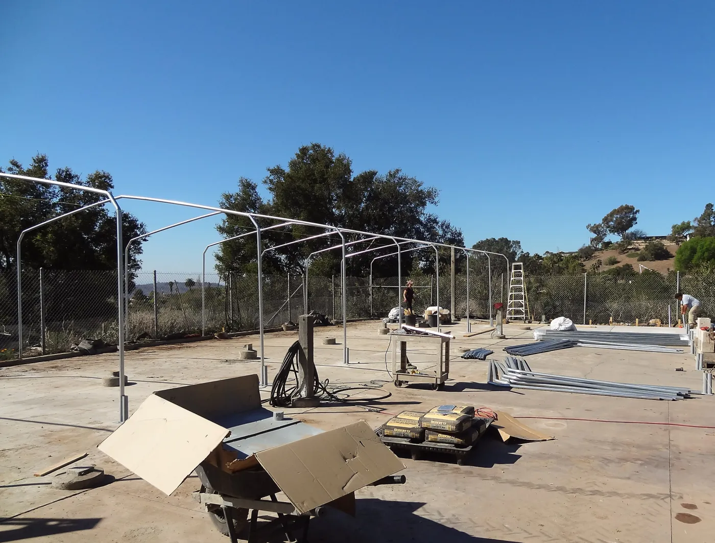 Construction at the Hort Unit, SBBG staff install the new shade structure