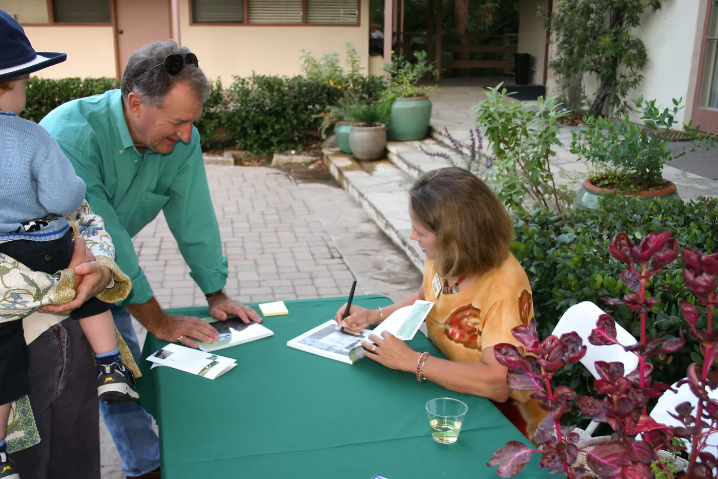 â€˜Canyon Voices' book signing