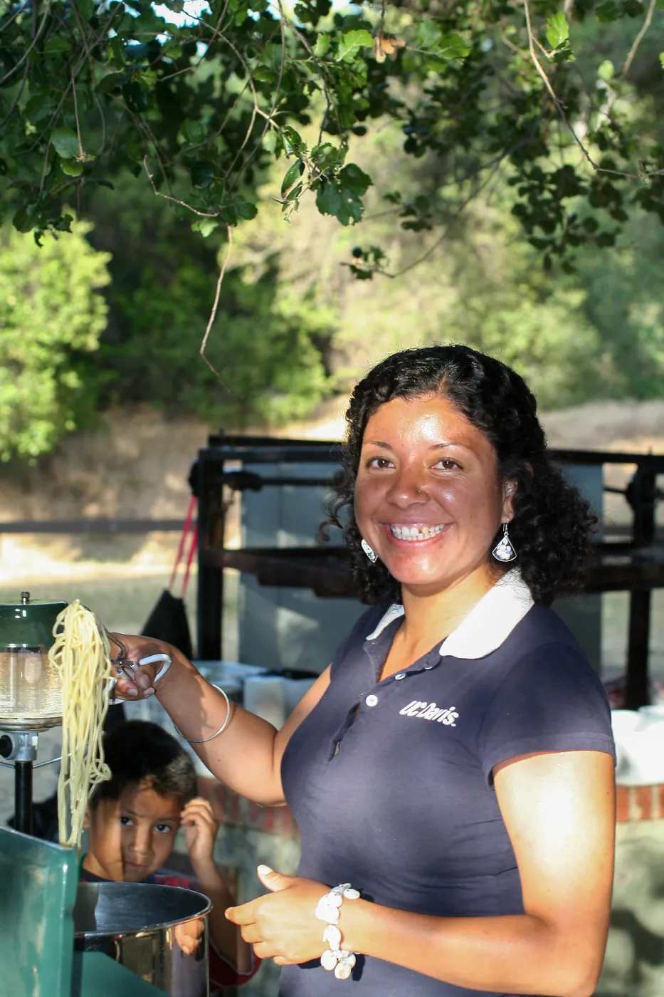 FamCamp 2007, Ely cooks spaghetti