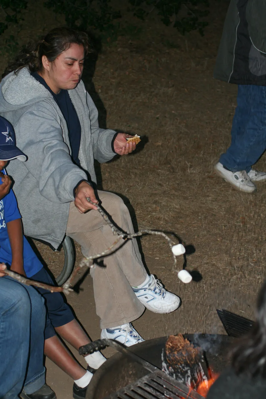 FamCamp 2009, roasting marshmallows