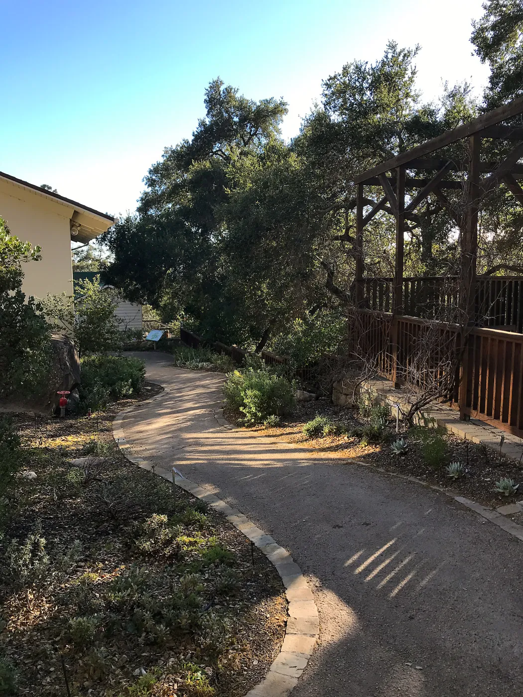 Path west of the Edulibrarium to the Water Wise Home Garden