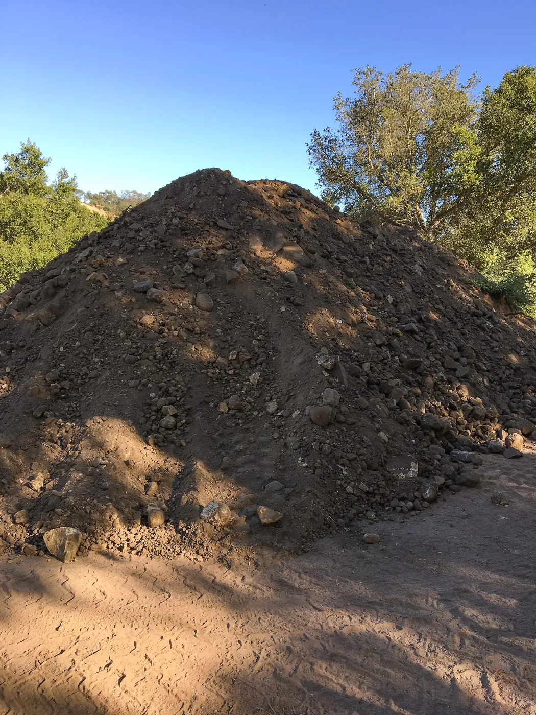Hansen site, digging Hort Barn foundation