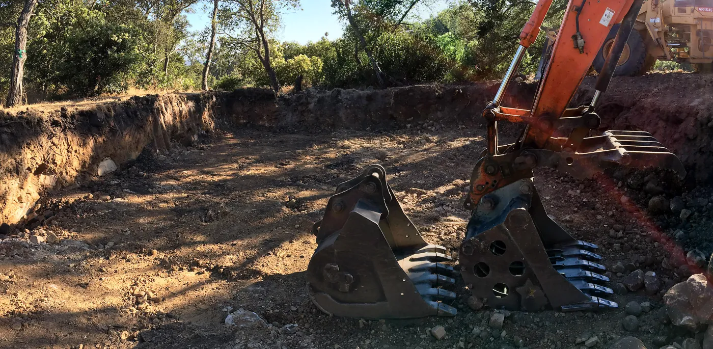 Hansen site, digging Hort Barn foundation