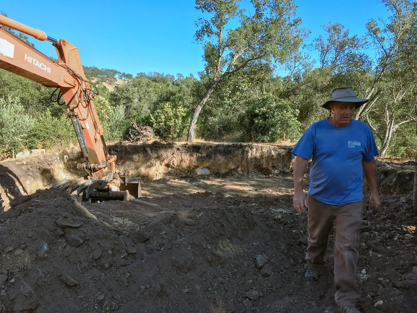 Hansen site, digging Hort Barn foundation