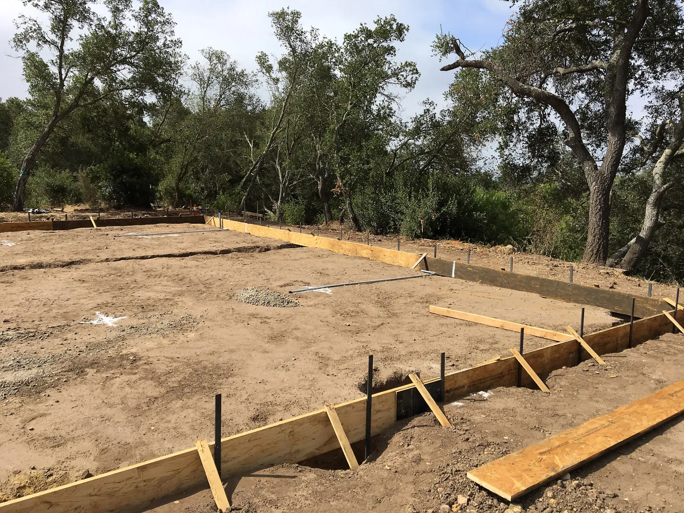 Hansen Site, Hort Barn construction