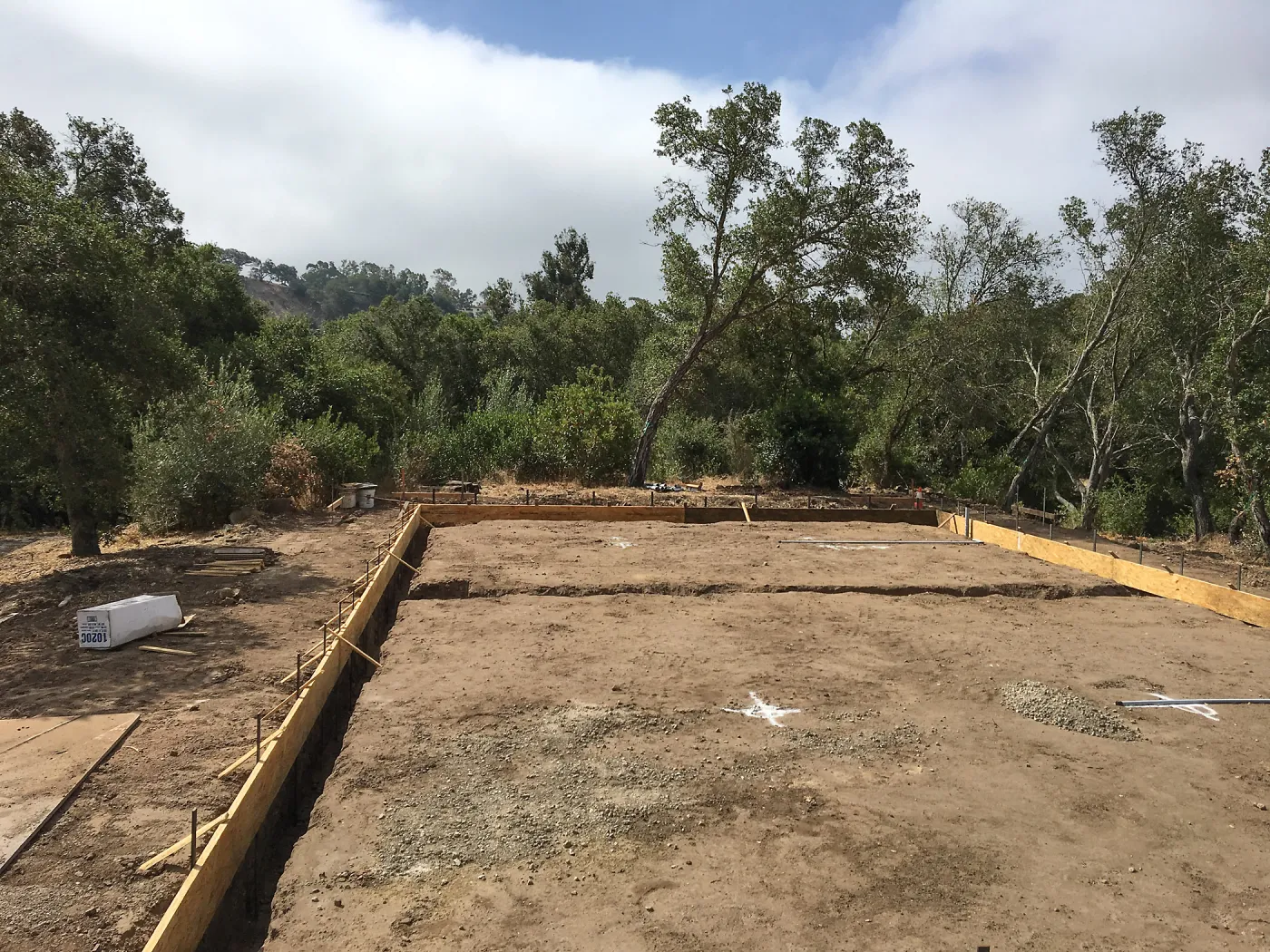 Hansen Site, Hort Barn construction
