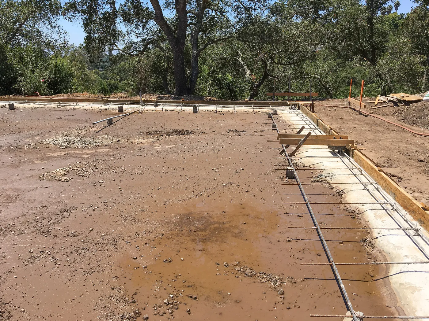 Hansen Site, Hort Barn construction