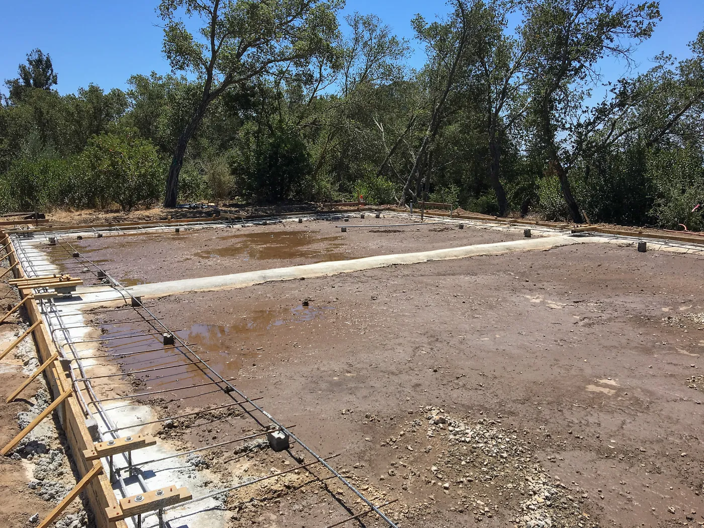 Hansen Site, Hort Barn construction