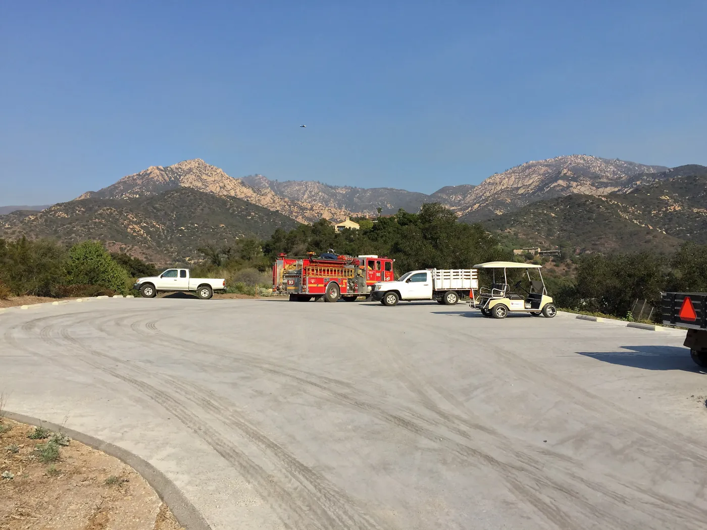 Fire truck stationed at SBBG during the Thomas Fire