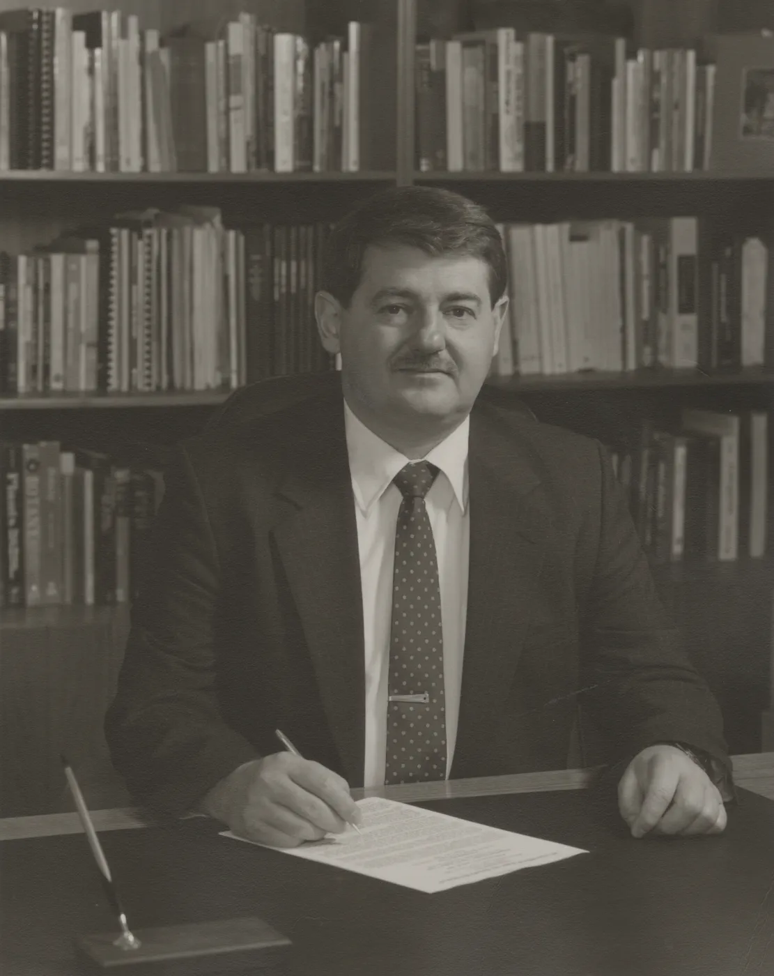Dr. Edward Schneider