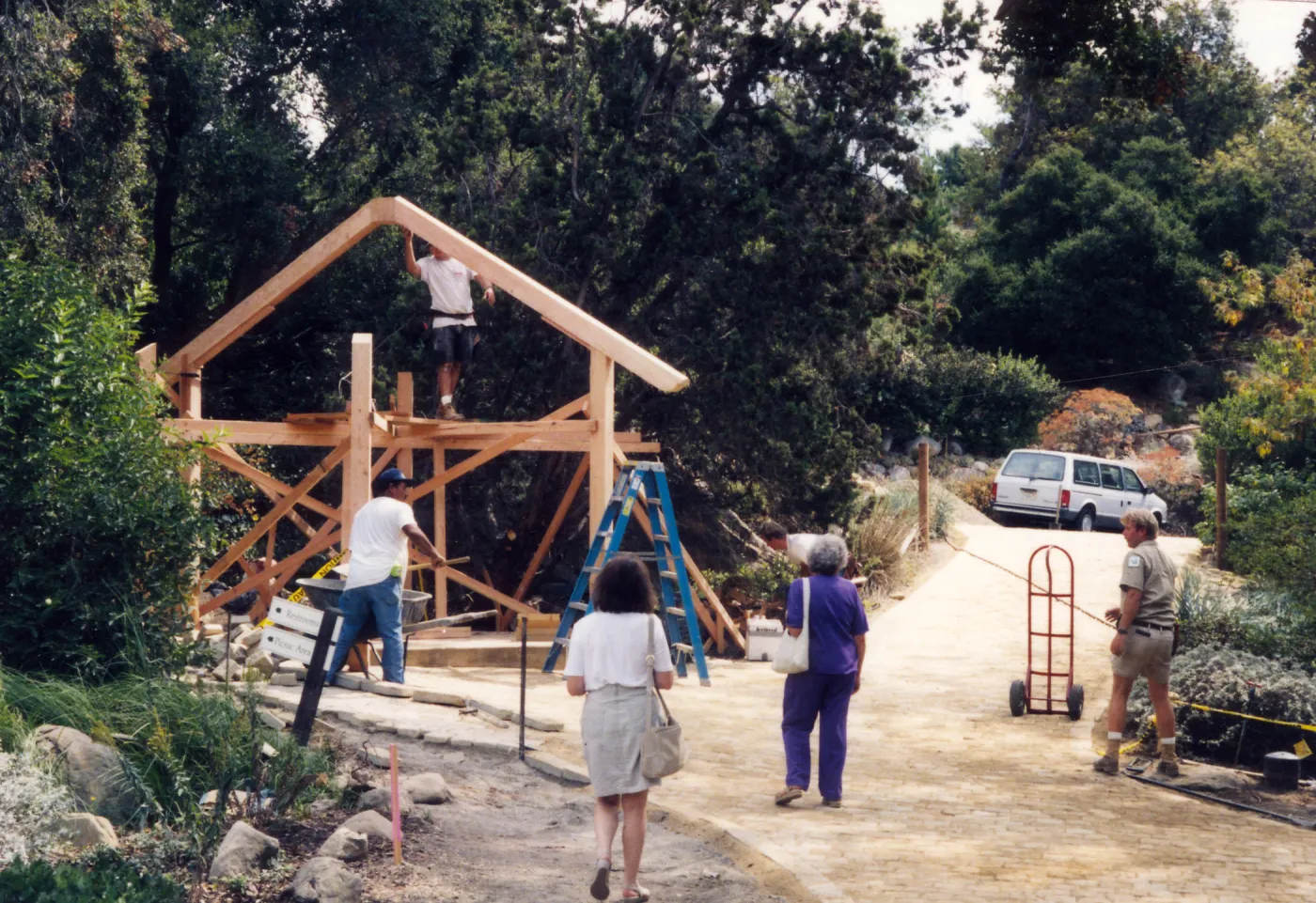 1998 construction of the entrance kiosk and stone pavers