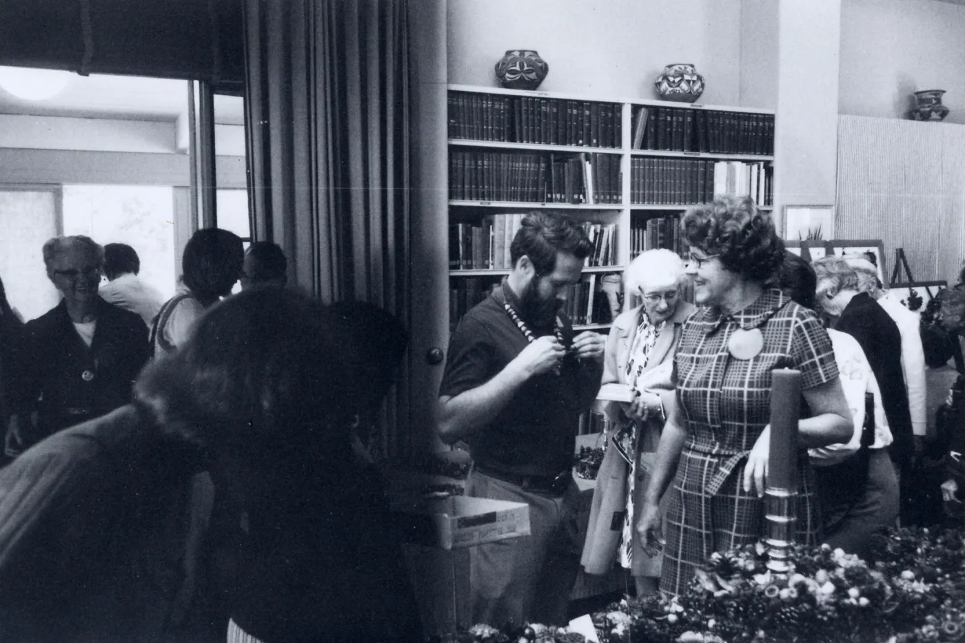 Ralph Philbrick and Katherine Muller at Holiday Sale