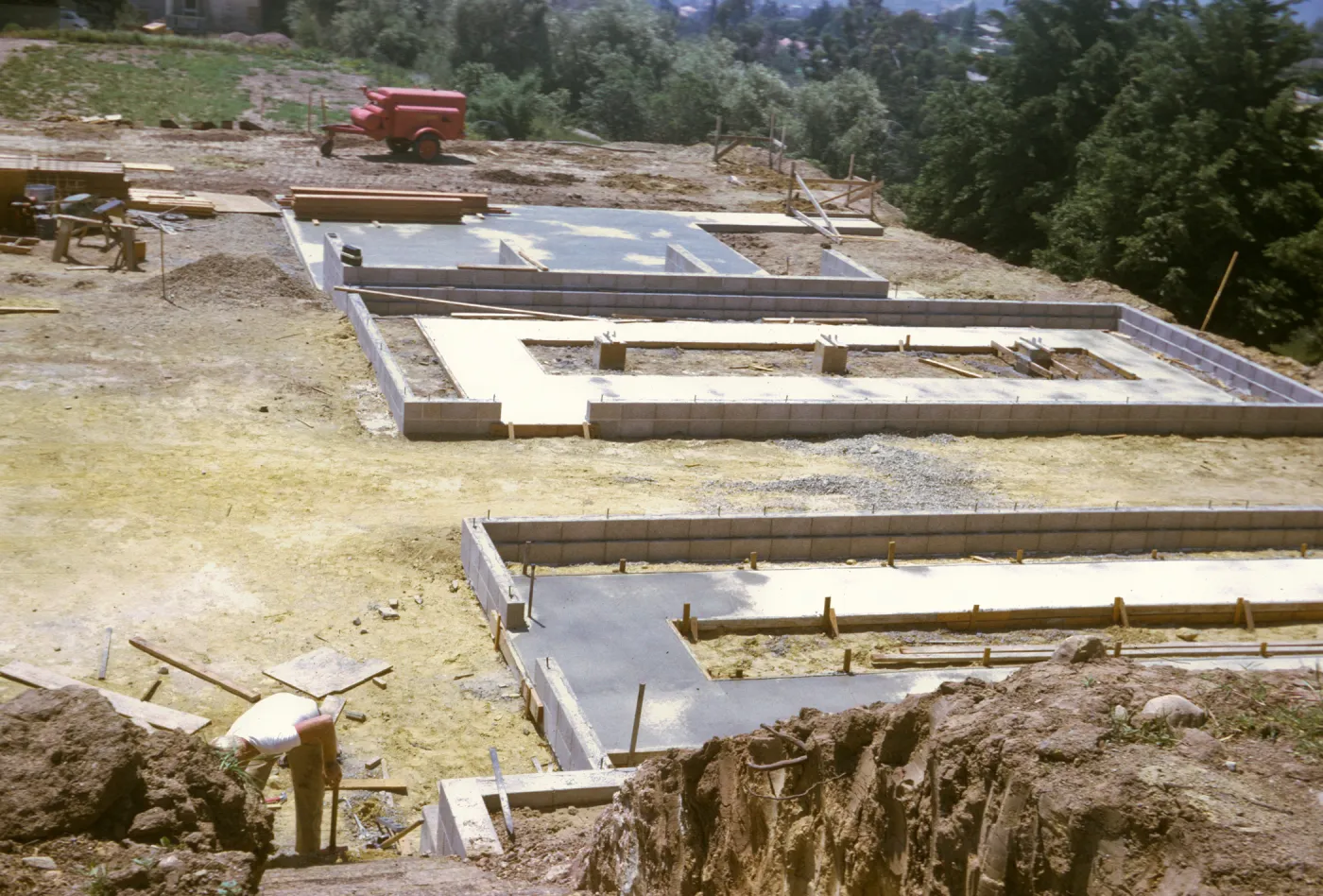 Hort Unit lathe house construction