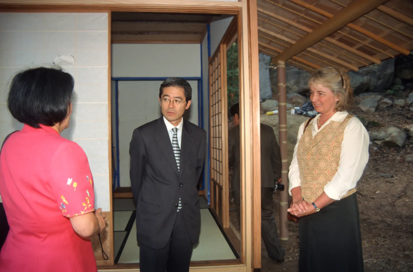 Japanese consul-general visit to Tea House