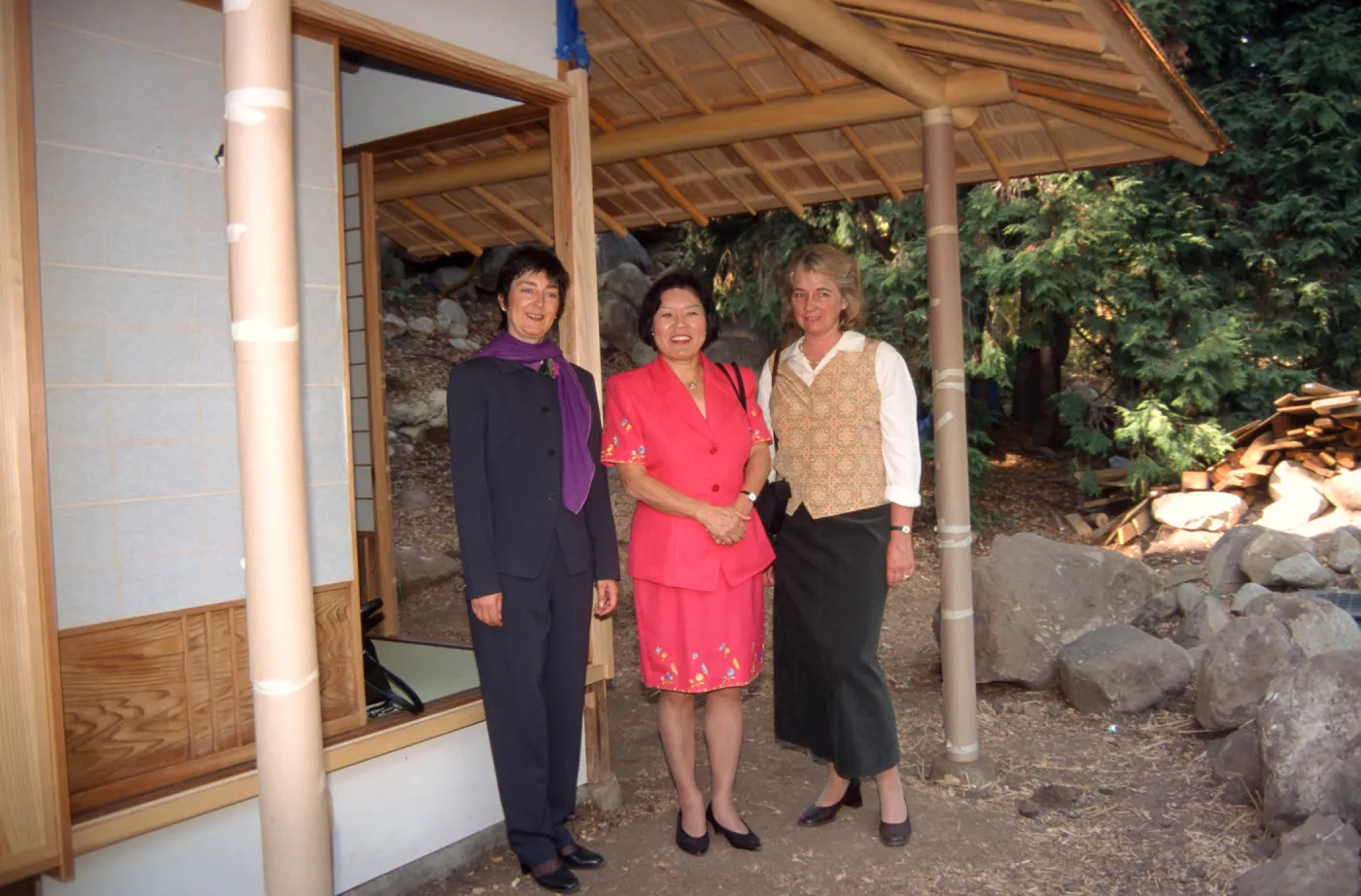 Japanese consul-general visit to Tea House