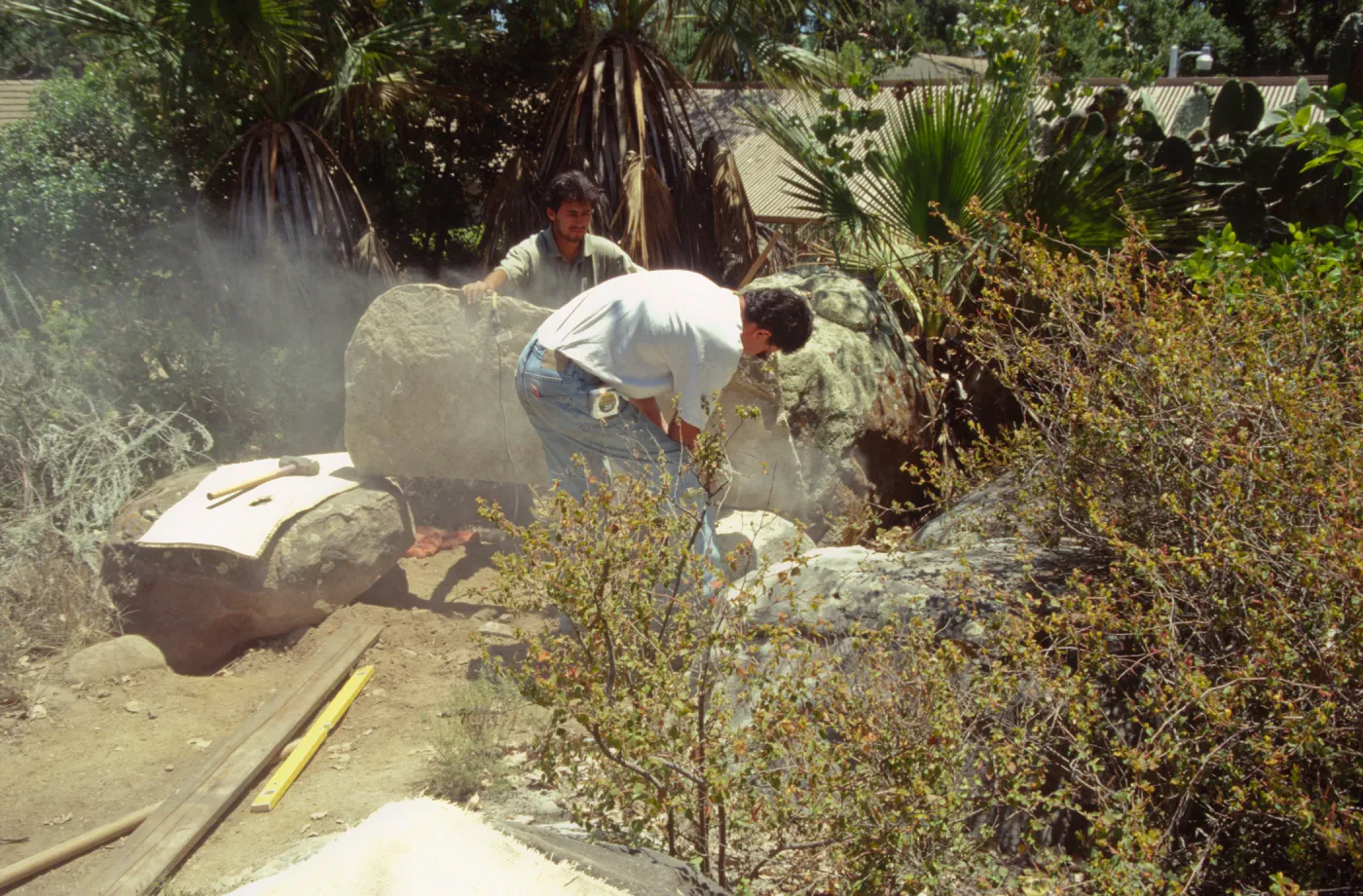 construction and placement of the Pritzlaff Bench in the Desert Section, 2000