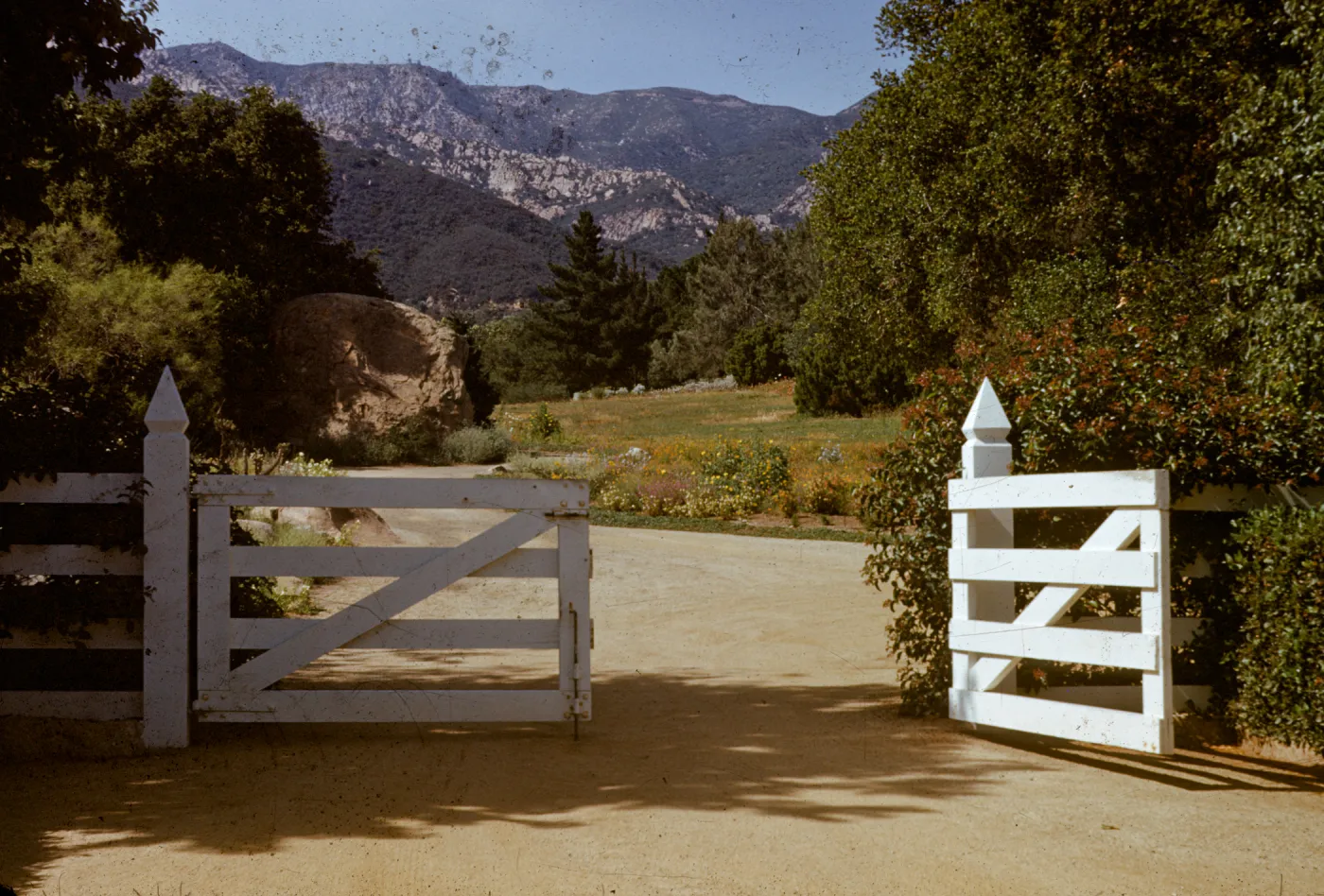 Courtyard gate, view to the Meadow, Blaksley Boulder