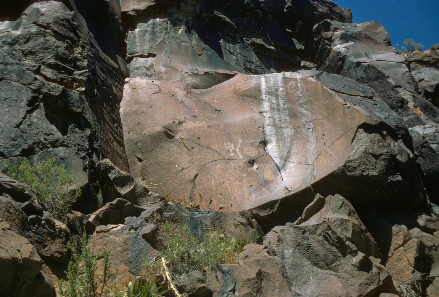 Coso, petroglyphs