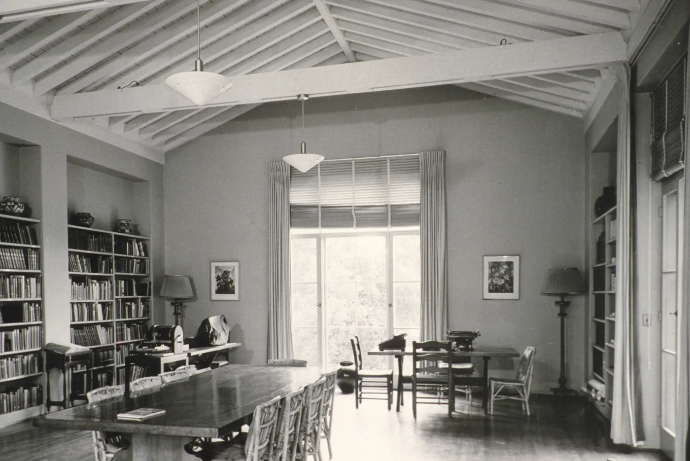 similar to SBBG_PR_01961, Blaksley Library interior, 1942, ©Joseph Muench