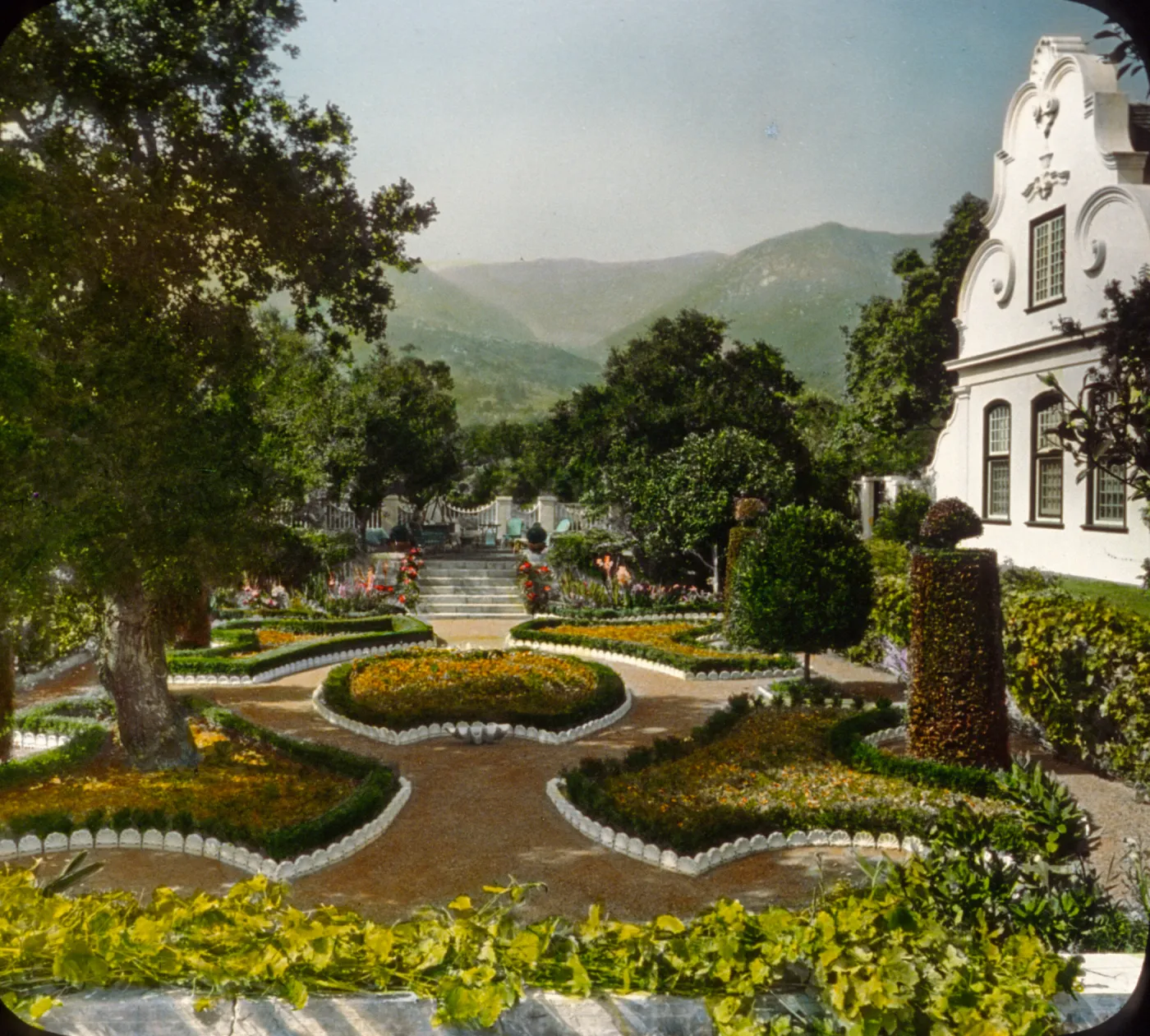 Santa Barbara Gardens of the Past - Constantia