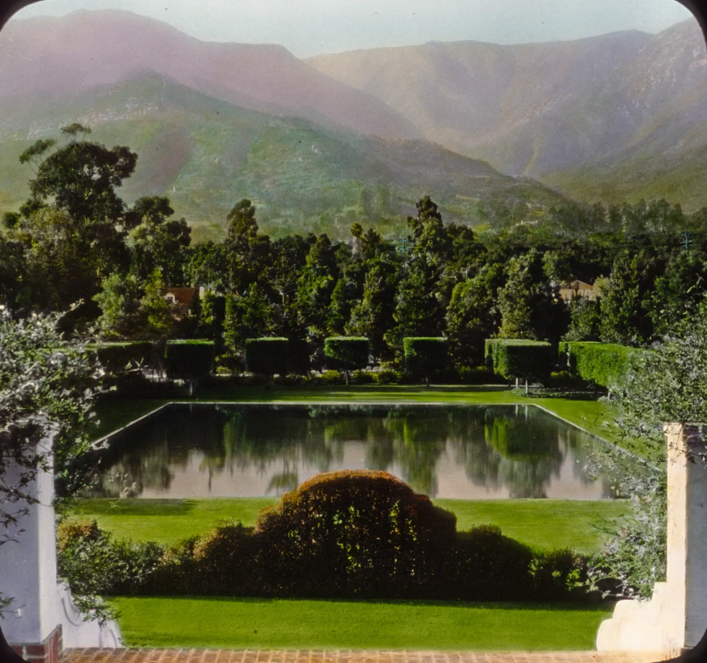 Santa Barbara Gardens of the Past - Constantia