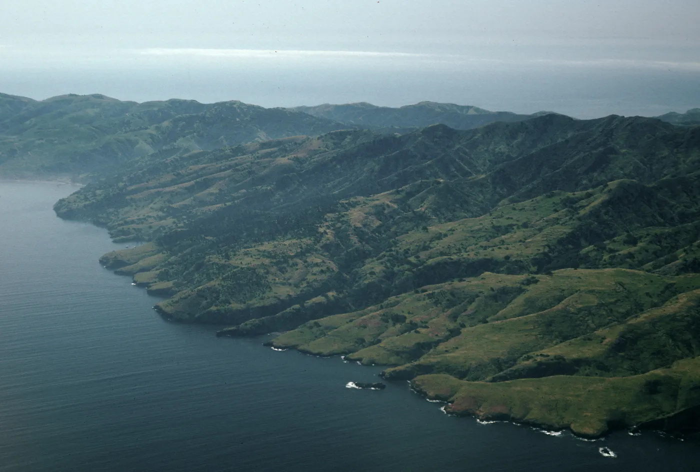 Santa Cruz Island. Twin Harbors to Prisoners Harbor